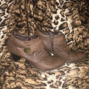 Covington brown business/dressy bootie